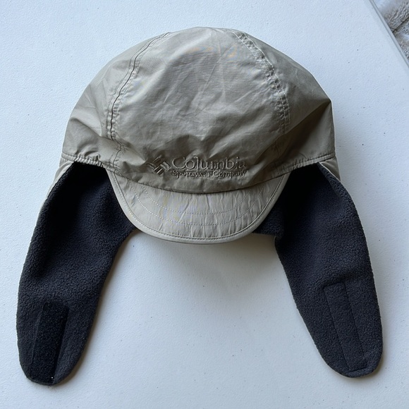 Columbia Fleece Lined Nylon Winter Hat With Ear Flaps Beige Size XL Unisex - Picture 7 of 14